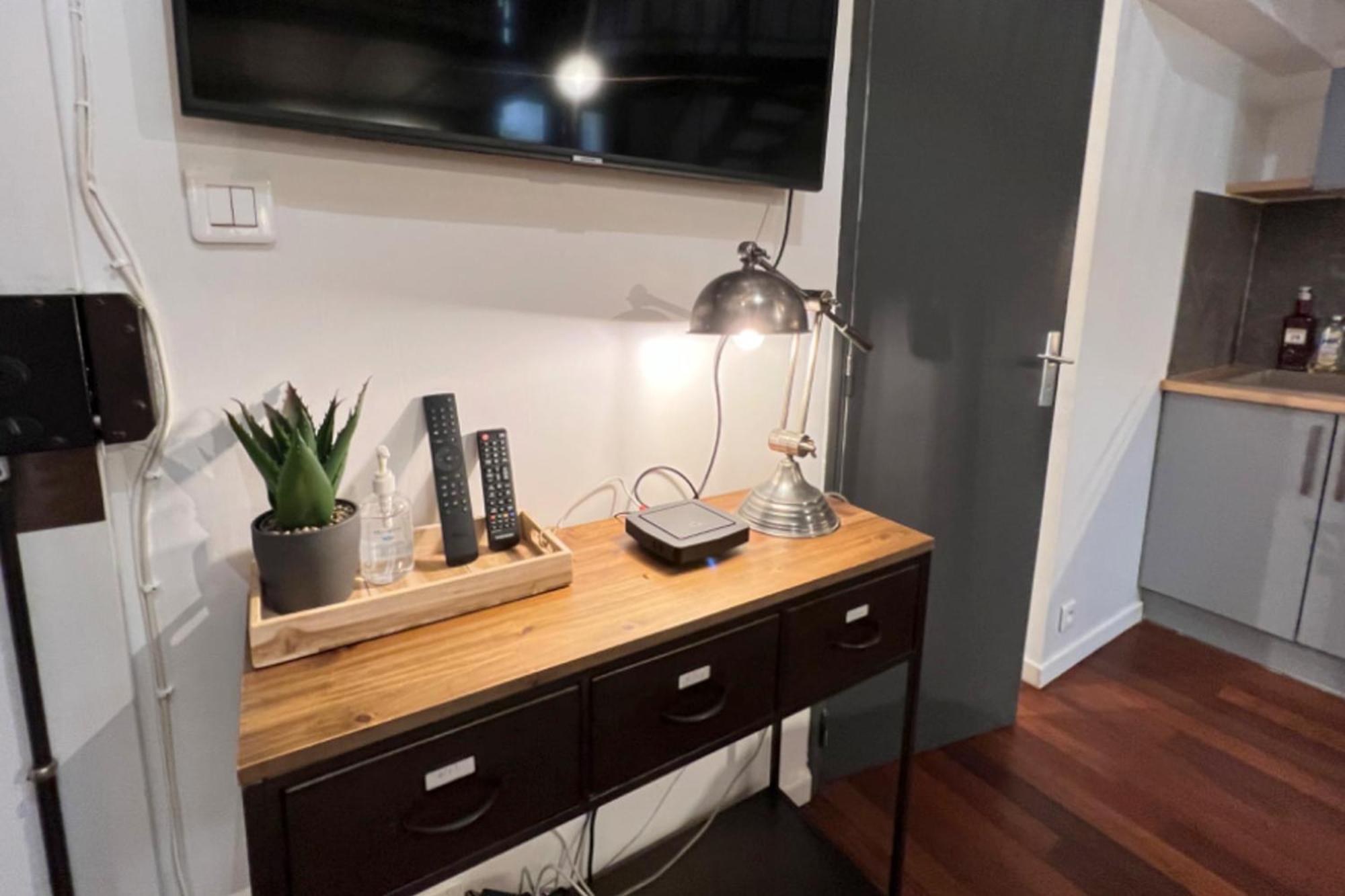 Le Nid Douillet - Vieux Port Apartment Марсилия Екстериор снимка