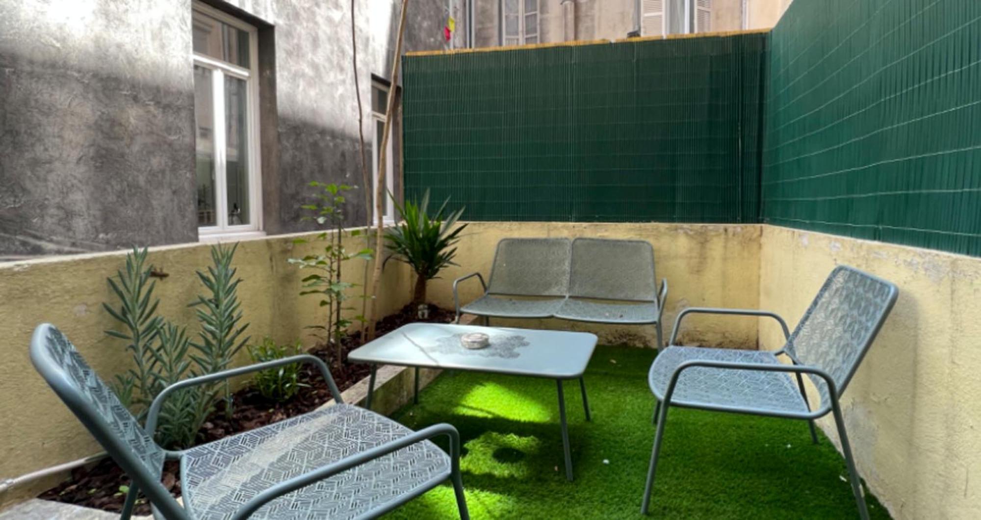 Le Nid Douillet - Vieux Port Apartment Марсилия Екстериор снимка